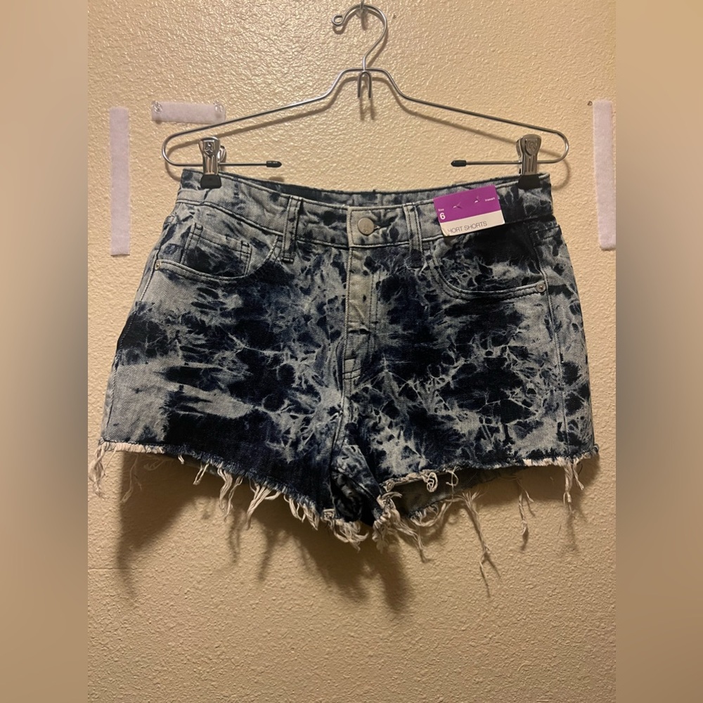 Mossimo Shorts.